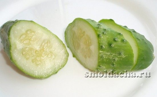 если огурец горчит