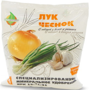 На фото - удобрение для чеснока, agroopttorg.com